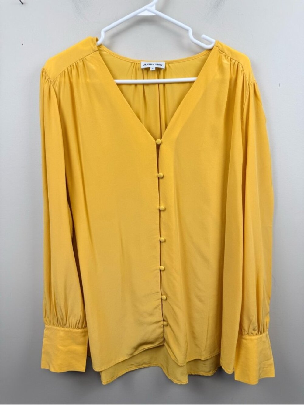 Lilysilk x mim yellow V neck collarless mulberry silk
